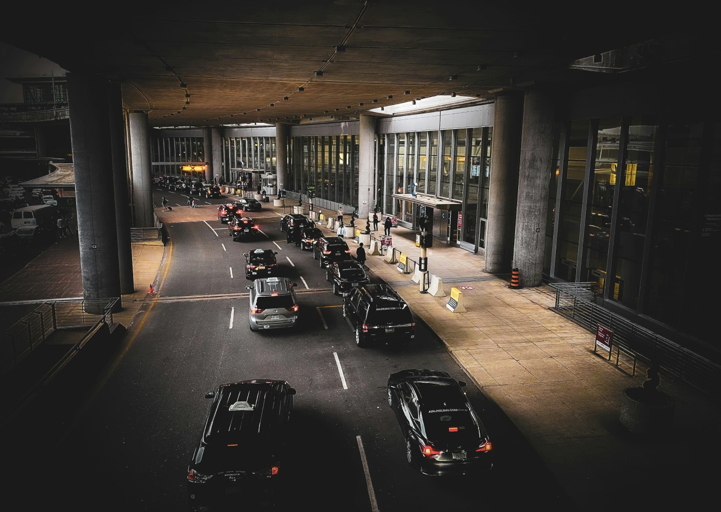 Airport drops & pickups